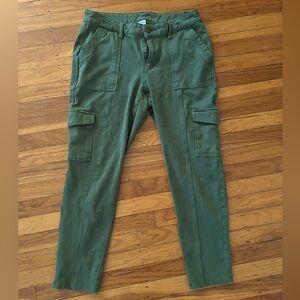 Olive green very stretchy cargo pants medium/ large size 12